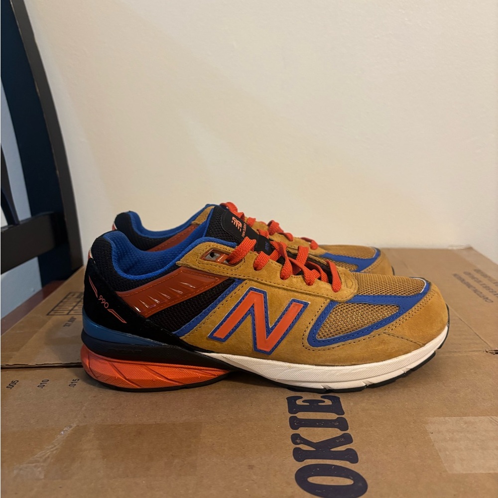 Big Kid's Size 6 - New Balance 990V5 Extra Wide Sneakers 'Workwear' - GC990WC5